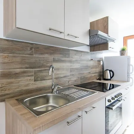 Mobile Plumeria 3 * Biograd Na Moru