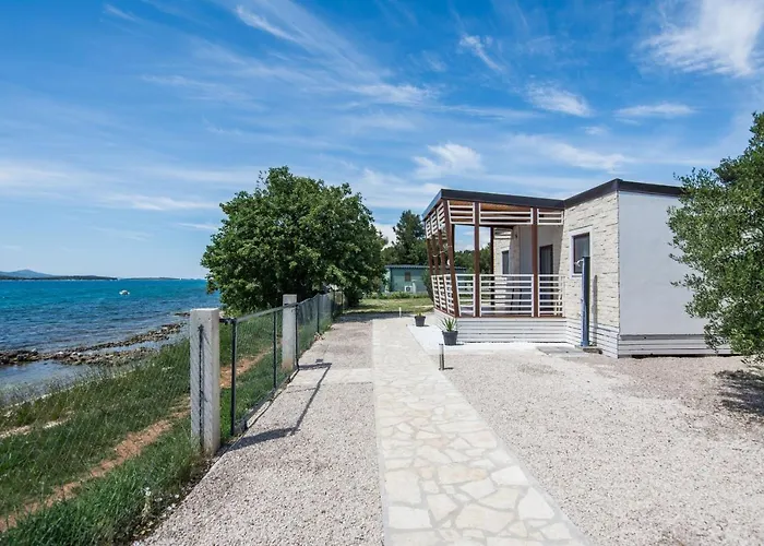 Mobile Plumeria 3 ביוגראד נה מורו